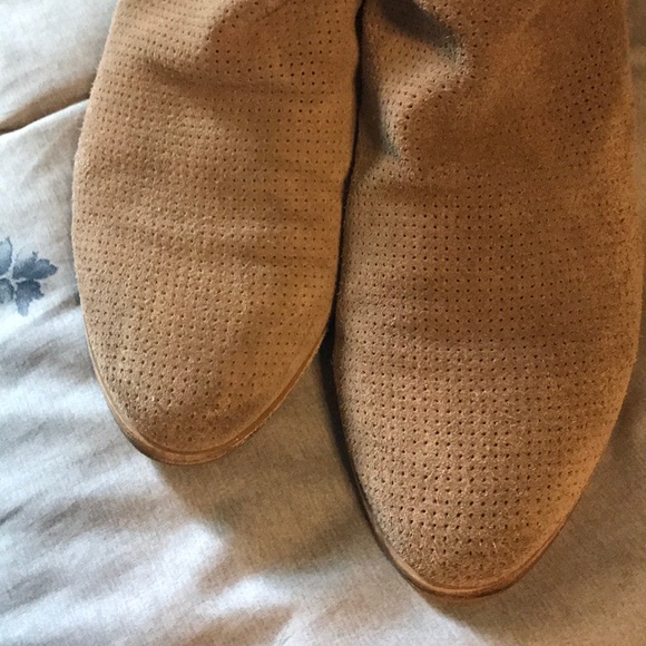 DOLCE VITA | Suede Taupe Booties - Picture 7 of 7